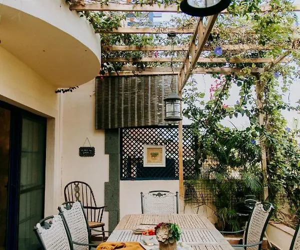 Acogedor Adosado Con Piscina