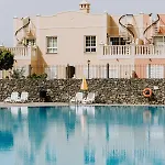 Semesterbostad Acogedor Adosado Con Piscina