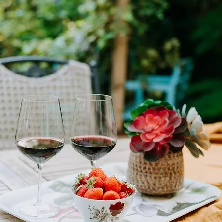 Acogedor Adosado Con Piscina