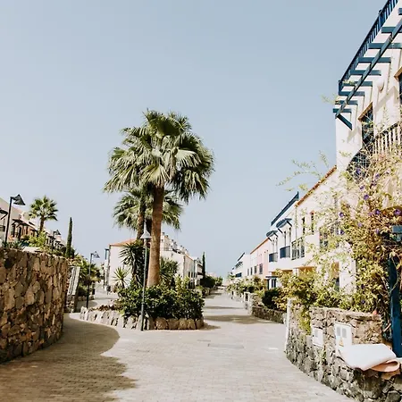 Acogedor Adosado Con Piscina パルム・マール